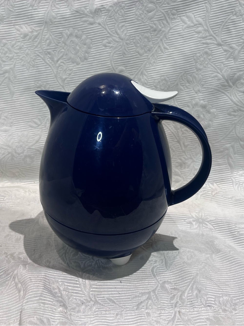 Leifheit Pitcher Columbus
Slany Insulated Blue Thermal Carafe Germany Egg Shape